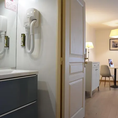 Cerise Hotel