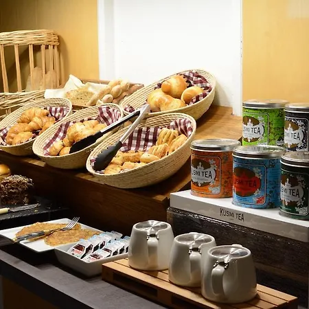 Hotel Cerise 3*