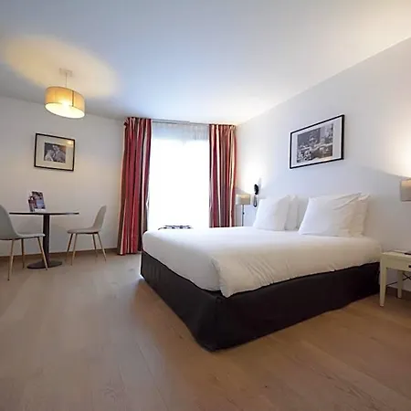 Hotel Cerise Chatou