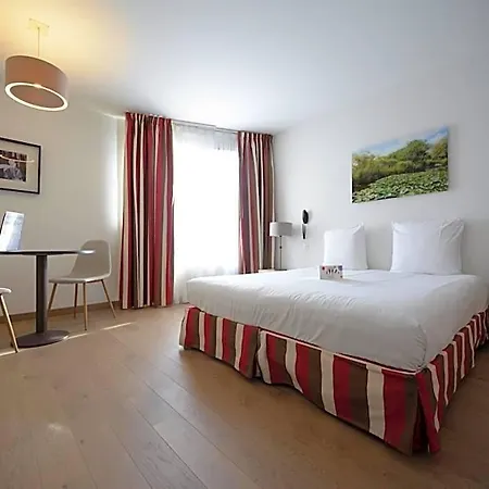 Hotel Cerise Chatou