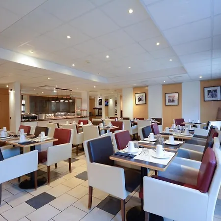 Hotel Cerise Chatou