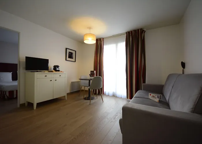 Hotel Cerise 3*