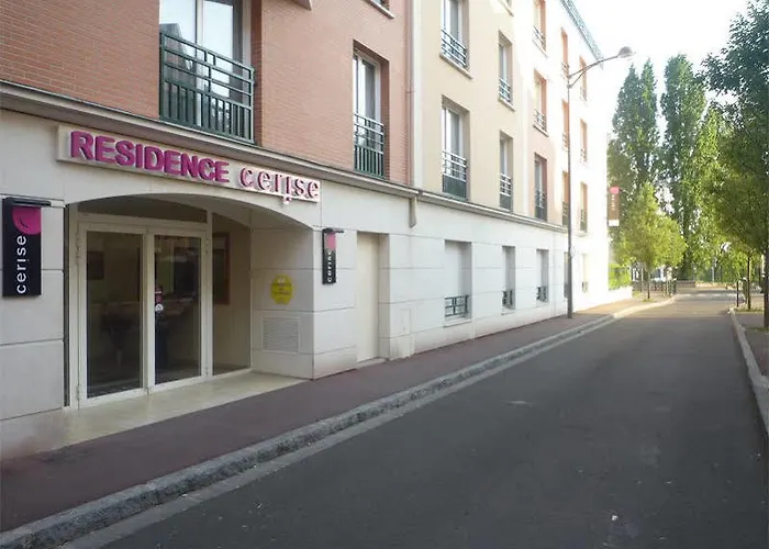 Hotel Cerise Chatou