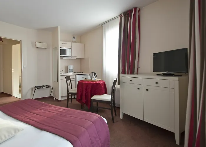 Cerise Hotel